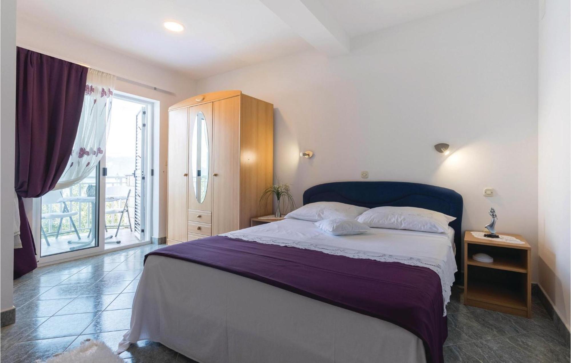 Awesome Apartment In Duba With Wifi Exterior photo