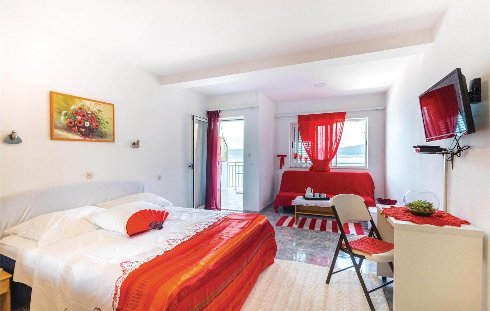 Awesome Apartment In Duba With Wifi Exterior photo