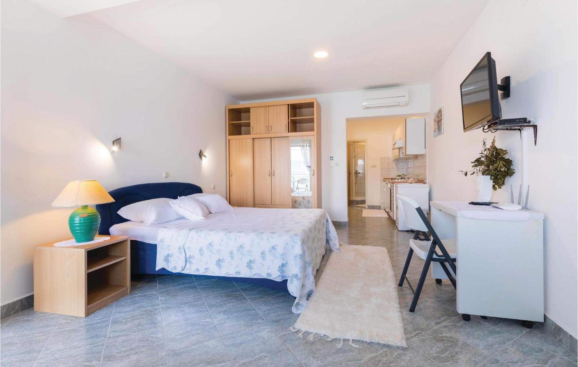 Awesome Apartment In Duba With Wifi Exterior photo