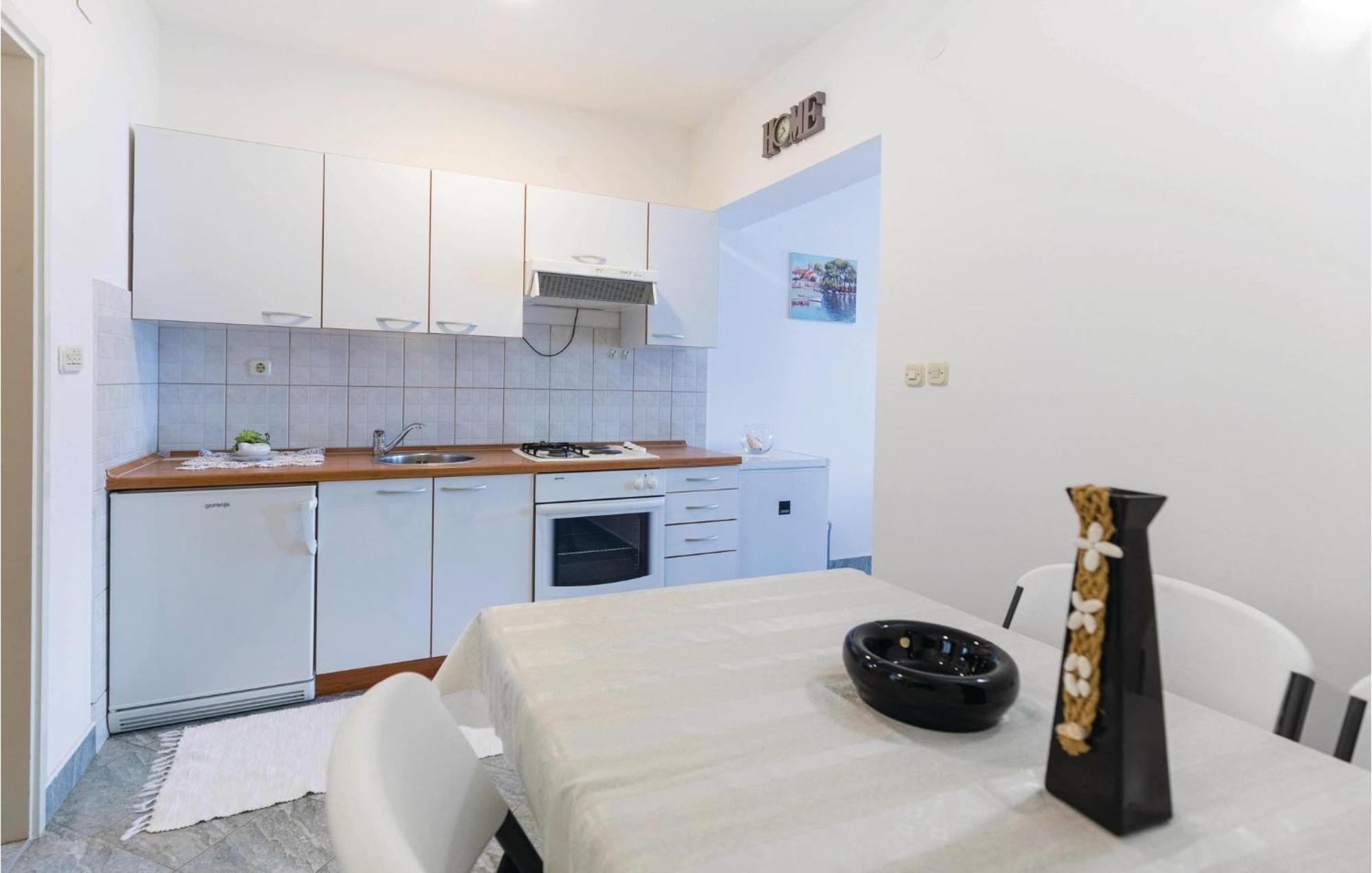 Awesome Apartment In Duba With Wifi Exterior photo